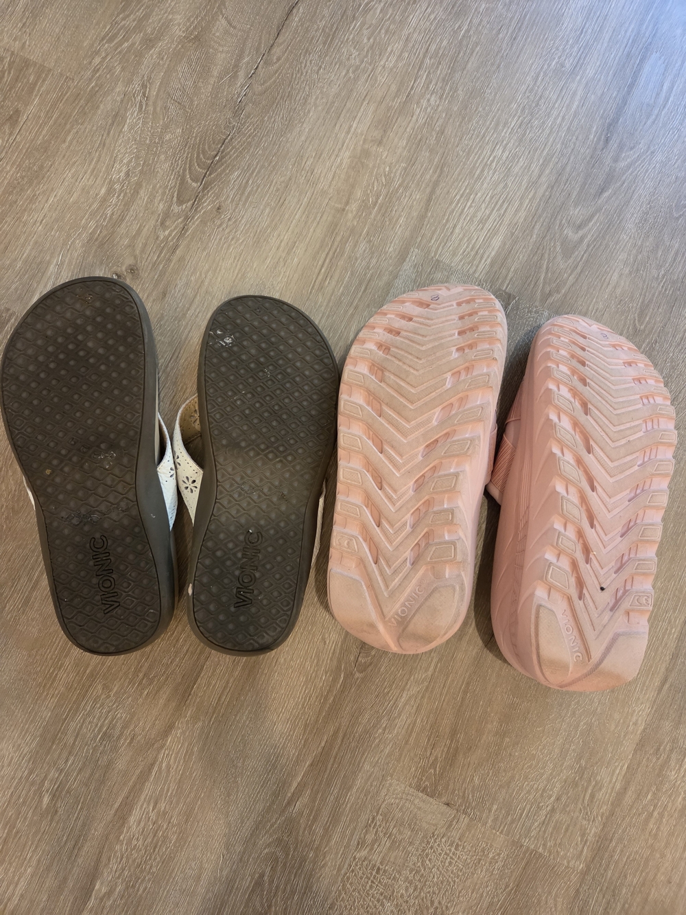 Vionic Pink Slide Sandals and flip flops bundle - Picture 2 of 4